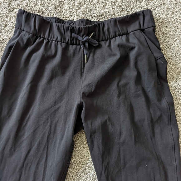 Lululemon Black Crop - Picture 6 of 8